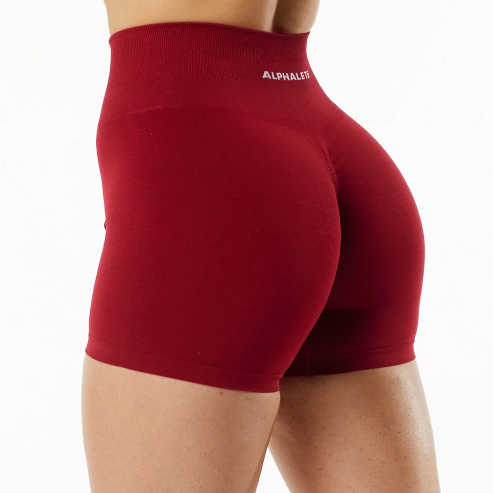 Alphalete Amplify Scarlet 4.5 in Shorts S